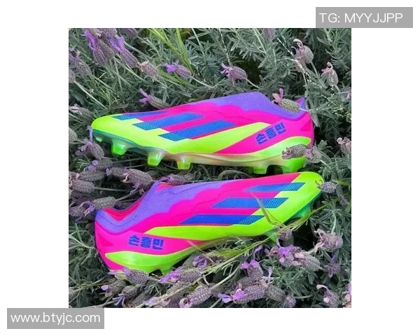 卡通足球明星专属足球鞋设计展示与创意理念解析